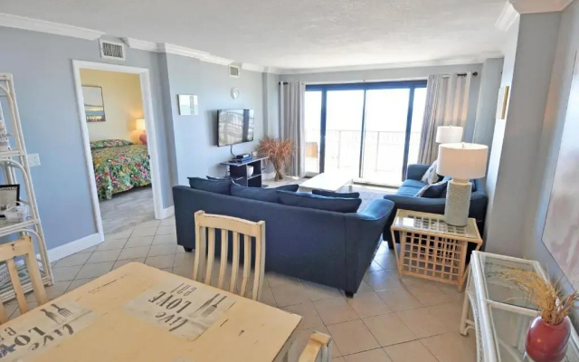 photo 3 of Springs Towers 406 3Br