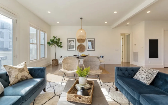 photo 2 of Springsteen by Avantstay Stylish Townhouse in Nashville!