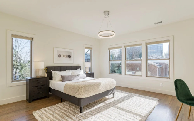 photo 5 of Springsteen by Avantstay Stylish Townhouse in Nashville!