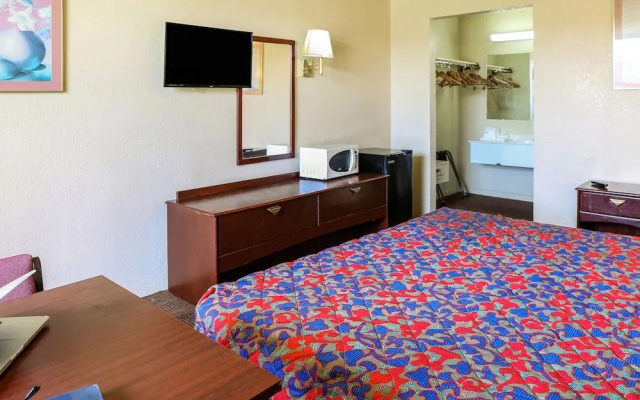 photo 2 of SPRINGWOOD HOTEL, Opelika I-85 Columbus Pkwy