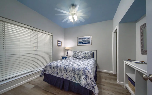 photo 5 of Spritzen Haus Cw C107 3 Bedroom Condo by RedAwning
