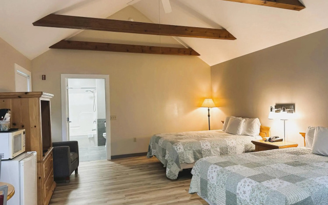 photo 5 of Spruce Lane Lodge and Cottages