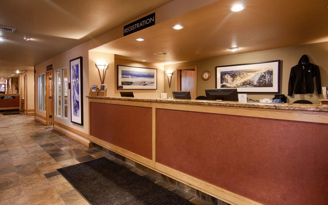 photo 2 of Squaw Valley Lodge