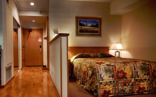 photo 3 of Squaw Valley Lodge