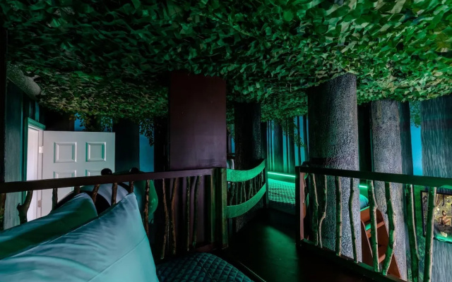 photo 3 of Sr015v: 9 Bed, Treehouse, Avengers, Ping Pong by Villatel