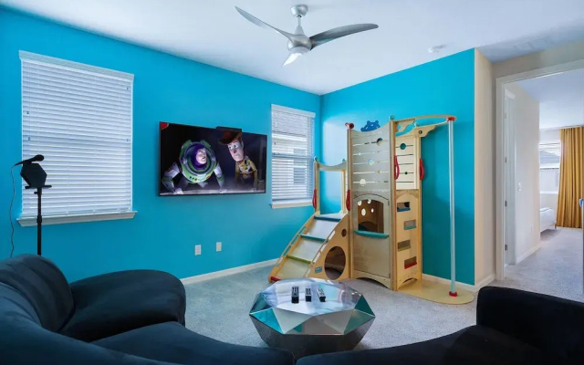 photo 4 of Sr017v: 8 Bed, Nintendo, Harry Potter, Pool, Shuffle Board