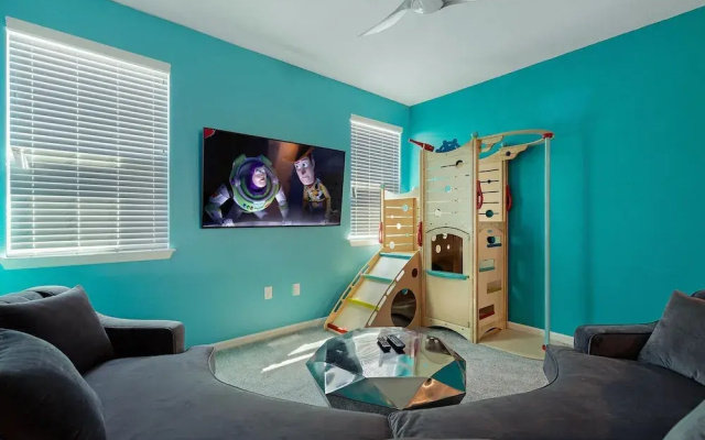 photo 3 of Sr022v: 8 Bed, Avengers, Princesses, Ping Pong, Shuffle Board