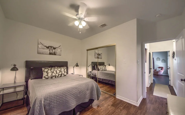 photo 4 of Ss 6b Teckelhaus 2 Bedroom Condo by RedAwning