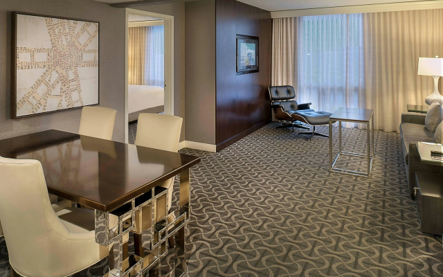 photo 3 of Marriott St. Louis Airport