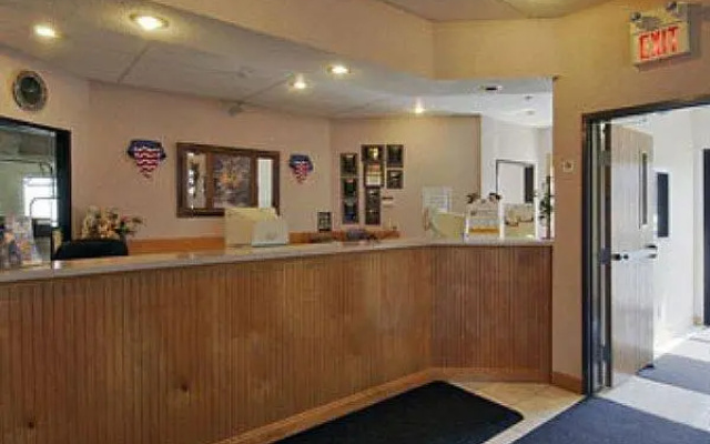 photo 2 of Travelodge by Wyndham St. Louis
