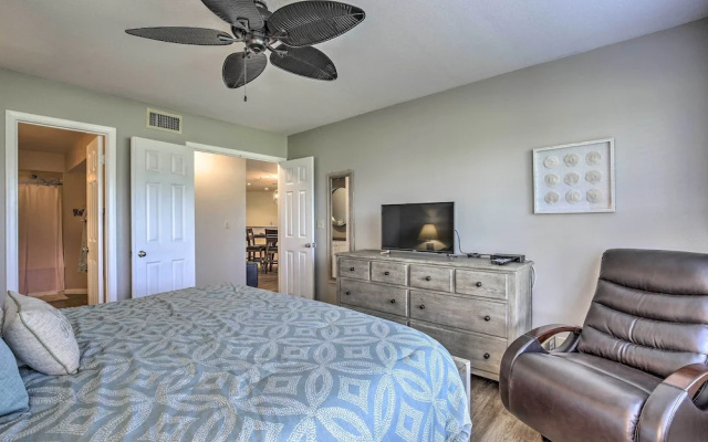 photo 4 of St Pete Condo w/ Heated Pool - 3 Miles to Beach!