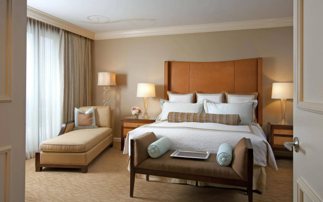 photo 2 of Houston Grand Hotel - River Oaks