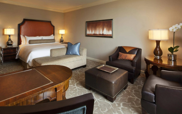 photo 4 of Houston Grand Hotel - River Oaks