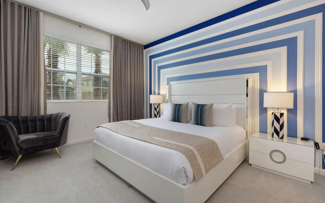 photo 5 of St003v: 10 Bed, Monsters Inc, Dinosaurs- Jurassic