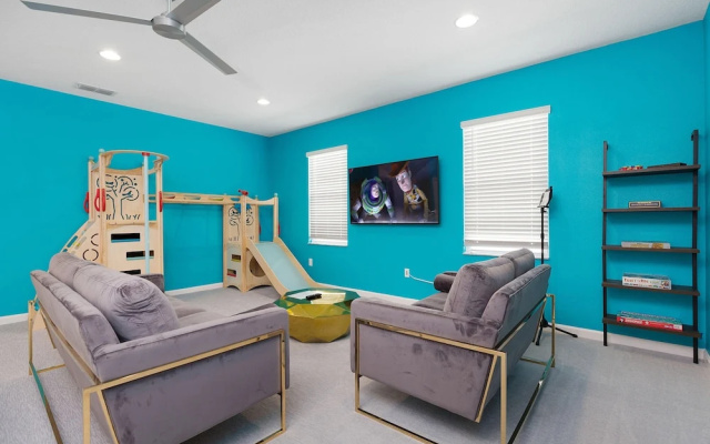 photo 5 of St009v: 10 Bed, Toy Room, Basketball