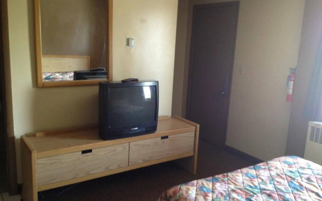 photo 5 of Stadium View Inn