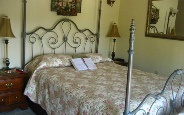 photo 5 of Stagecoach House Inn