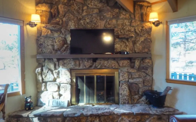 photo 4 of Staghorn Chalet - 3 Br Home