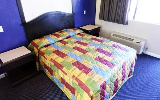 photo 2 of Stallion Inn