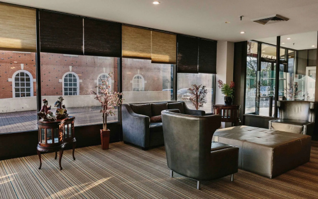 photo 2 of Stamford Suites