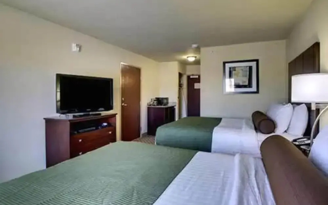 photo 3 of Stanton Inn And Suites