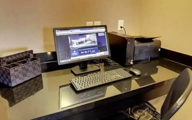 photo 4 of Stanton Inn And Suites