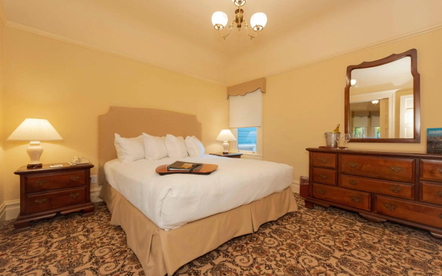 photo 2 of Stanyan Park Hotel