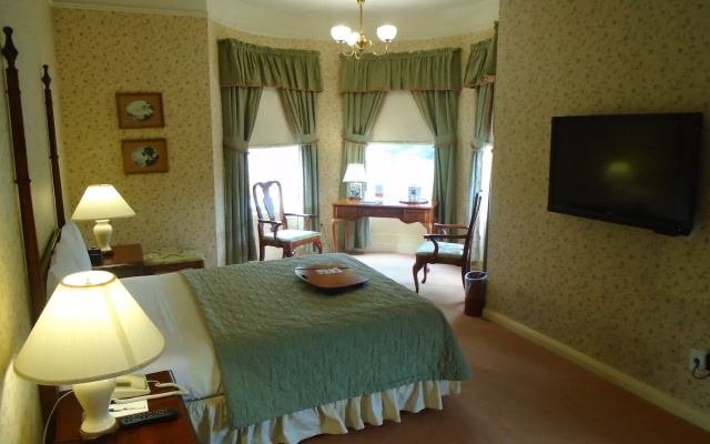 photo 5 of Stanyan Park Hotel