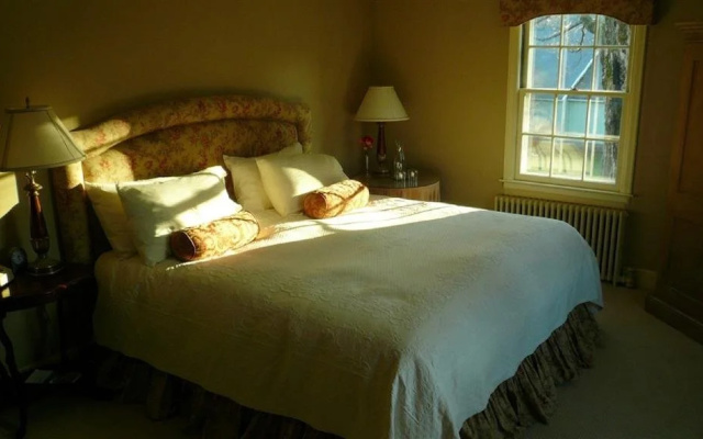 photo 3 of The Kent Collection - The Firefly Inn