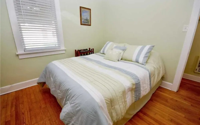 photo 3 of Starfish Cottage - Two Bedroom Home