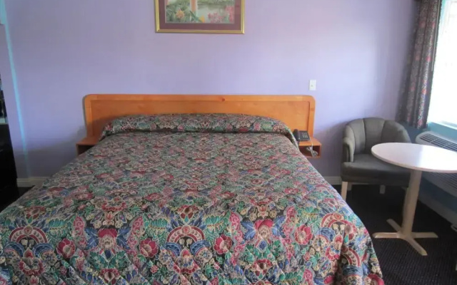 photo 4 of Starlight Inn Van Nuys