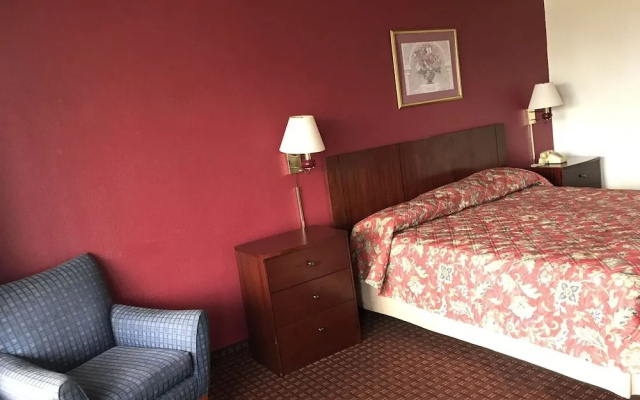 photo 2 of Starway Inn