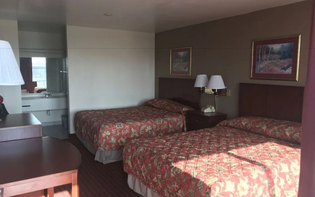 photo 3 of Starway Inn