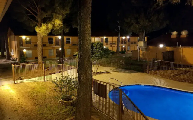 photo 3 of Stay Express Inn & Suites Sweetwater
