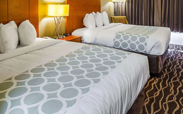 photo 4 of Econo Lodge Inn & Suites Hardeeville-I-95