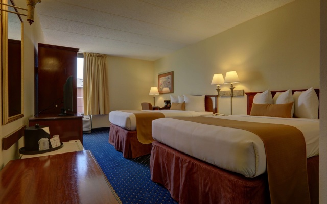 photo 4 of SureStay Plus Hotel by Best Western Chicago Lombard