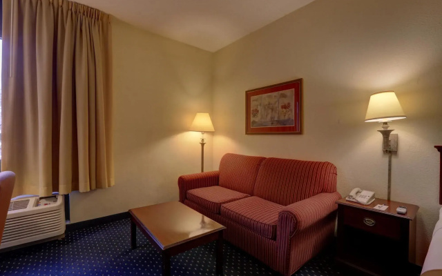 photo 5 of SureStay Plus Hotel by Best Western Chicago Lombard