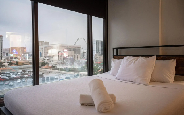 photo 4 of Stay Together Suites | Strip View PH