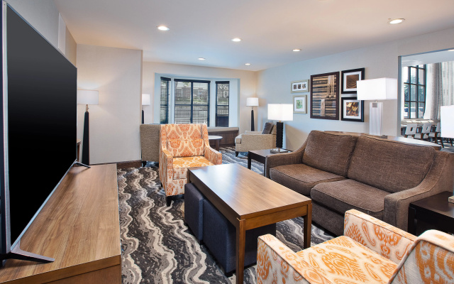 photo 2 of Staybridge Suites Auburn Hills by IHG
