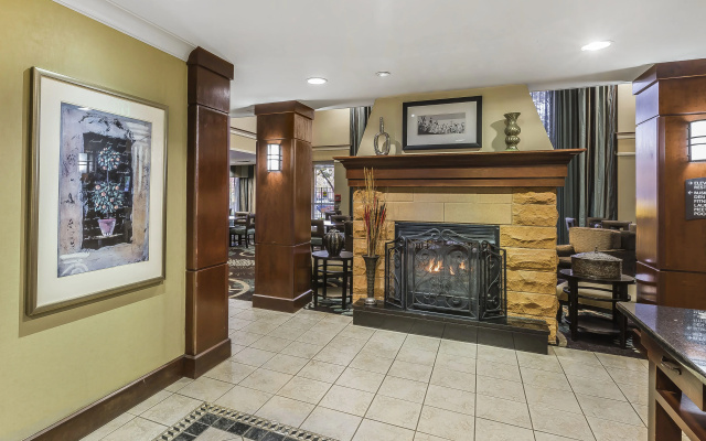 photo 2 of Staybridge Suites Chattanooga Downtown - Convention Center by IHG