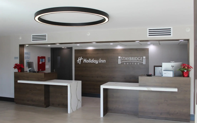 photo 2 of Staybridge Suites Dallas Market Ctr Love Field by IHG
