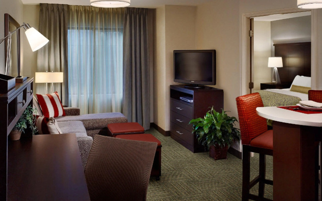 photo 5 of Staybridge Suites Dearborn MI by IHG