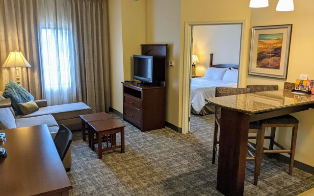 photo 3 of Staybridge Suites Indianapolis-Carmel
