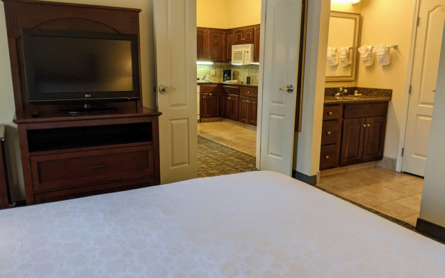photo 5 of Staybridge Suites Indianapolis-Carmel by IHG