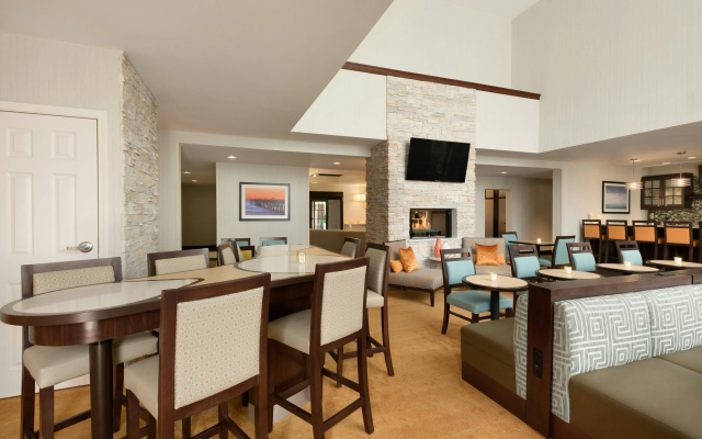photo 4 of Homewood Suites by Hilton Jacksonville Deerwood Park