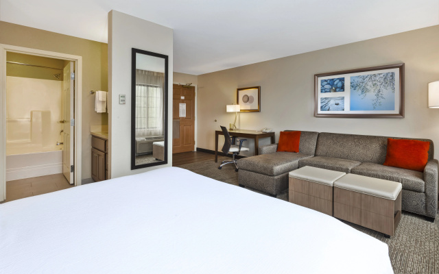 photo 3 of Staybridge Suites Kalamazoo by IHG