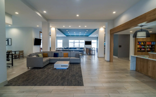 photo 2 of Staybridge Suites Louisville Expo Center by IHG