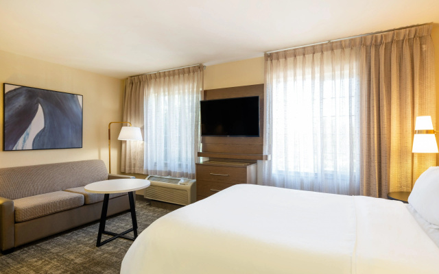 photo 4 of Staybridge Suites Milwaukee Airport South by IHG