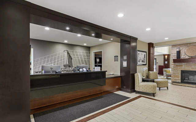 photo 2 of Staybridge Suites Plano North - Frisco by IHG