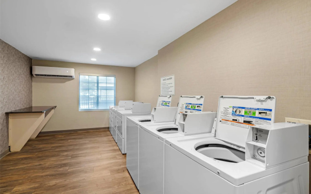 photo 4 of Comfort Inn & Suites Savannah Airport